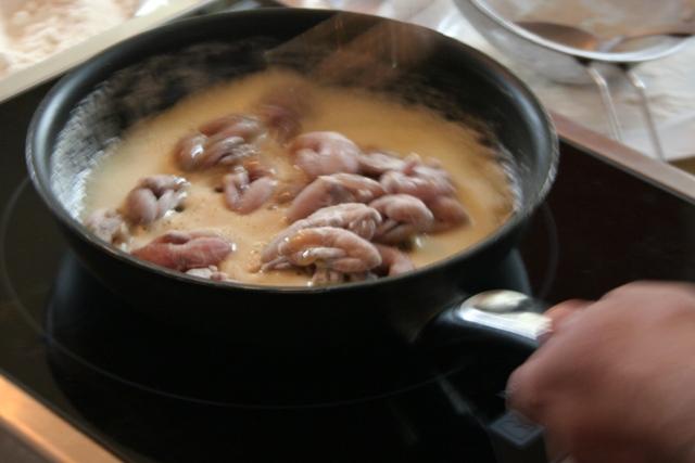 Au menu, les grenouilles Au menu, les grenouilles