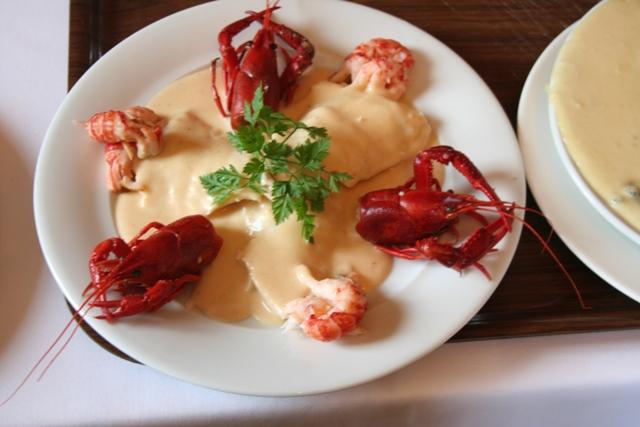 L'assiette avec le brochet aux écrevisses L'assiette avec le brochet aux écrevisses